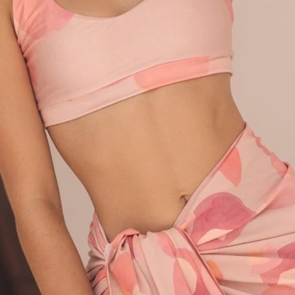 Amarelle Swimwear Clemence  Bikini Top NWT in Oliver Print - Picture 5 of 8